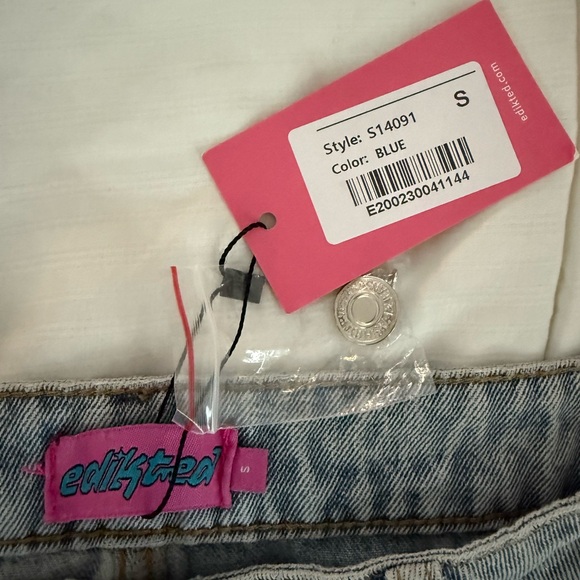 Edikted Raelynn Low Rise Jeans - Picture 4 of 8